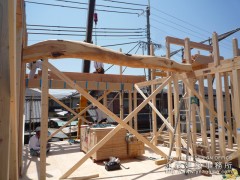 祝上棟! 古材の梁が建物に!2