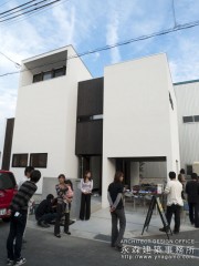 オープンハウス:「ローコストモダン住宅」一日目5