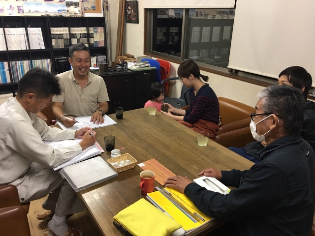 仕上げの確認を打合せ中!