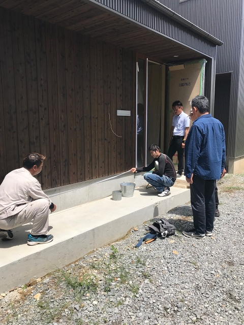 外構工事打ち合わせ中!