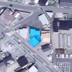 変形敷地を利用した中庭のある家