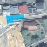 変形敷地に建つ明るく温かい家
